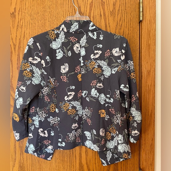 Maurices Floral Jacket - NWT - Picture 2 of 3